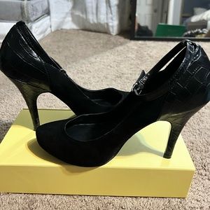 Audrey Brooke Platform Heel